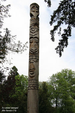 totem-annecy2
